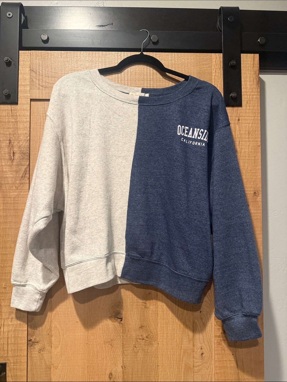 Ocean Drive Two-Tone Crewneck Sweatshirt in Heather Gray and Navy